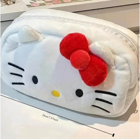 Hello Kitty Makeup Bag Pouch NWT - Picture 3 of 5